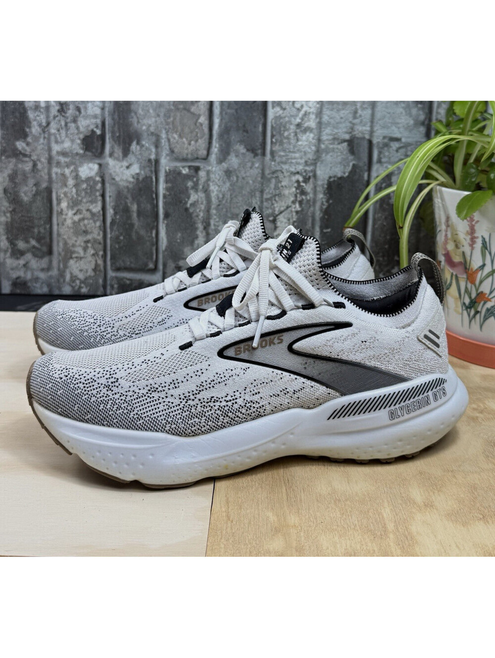 Brooks Glycerin StealthFit GTS 21 Men's White/Grey/Black Sneaker